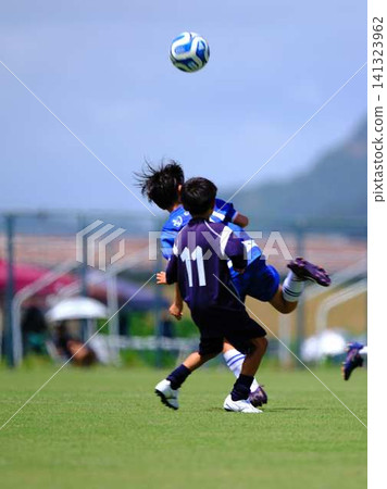 Soccer team practice 141323962