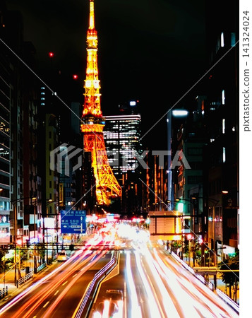 東京鐵塔和路上的汽車光跡 東京鐵塔和路上的汽車光跡 141324024