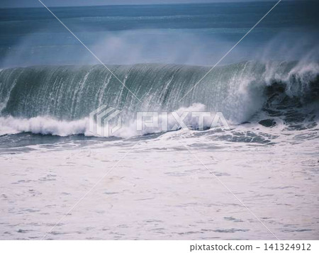 Typhoon wave Typhoon wave 141324912