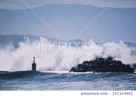 Typhoon wave Typhoon wave 141324983