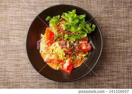 Bowlless noodles Bowlless noodles 141326037