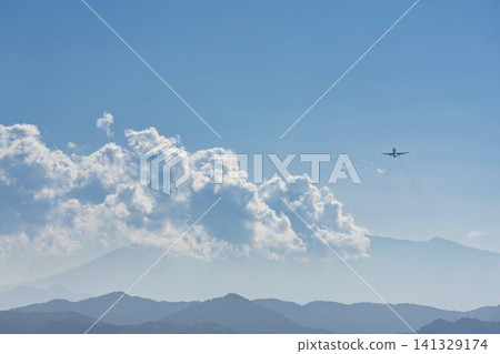 夏季，飛機從仙台機場起飛，地點：宮城縣名取市 141329174