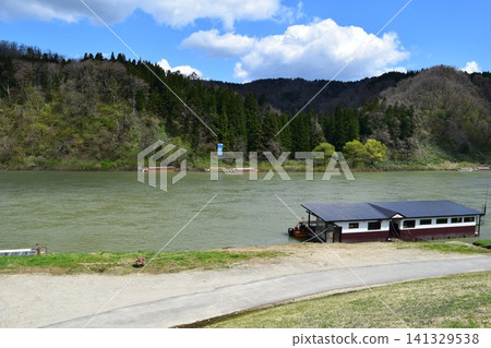 Mogami River Japan's three major rapids Mogami River Japan's three major rapids 141329538