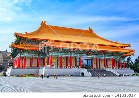 2015 年台灣街景:台北市中正紀念公園內的國家劇院。 2015 年台灣街景:台北市中正紀念公園內的國家劇院。 141330037