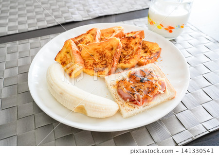 Enjoy a homemade brunch on a morning plate. Enjoy a homemade brunch on a morning plate. 141330541