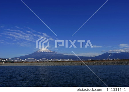 Under a clear sky, Mt. Fuji, Mt. Ashitaka, and the Fujikawa Aqueduct. January Mt. Fuji 2089 Mt. Ashitaka and Fujikawa Aqueduct Bridge Under a clear sky, Mt. Fuji, Mt. Ashitaka, and the Fujikawa Aqueduct. January Mt. Fuji 2089 Mt. Ashitaka and Fujikawa Aqueduct Bridge 141331541