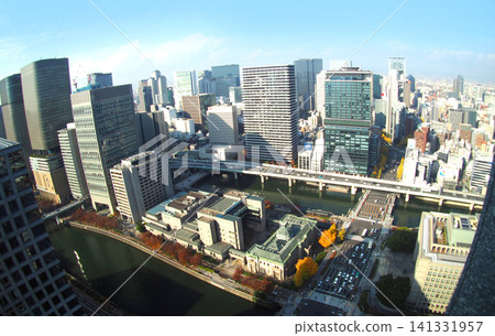 從上方俯瞰日本銀行大阪支行和禦堂筋街 從上方俯瞰日本銀行大阪支行和禦堂筋街 141331957