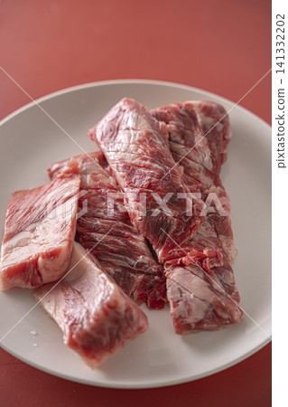 看起來很美味的生牛肉 看起來很美味的生牛肉 141332202