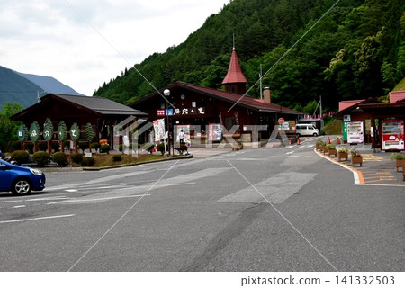 Nagano Prefecture, Matsumoto City: Roadside Station Kazana-no-Sato and mountain range 141332503