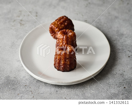 白色盤子上的可露麗 141332611