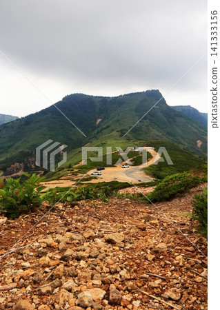 The desolate landscape of Kenashi Pass and the mountain scenery of Hafudake. 141333156