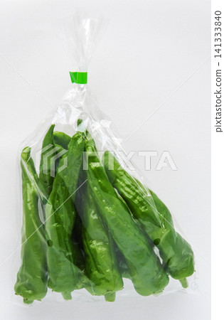Packaged sweet peppers (Manganji variety) 141333840