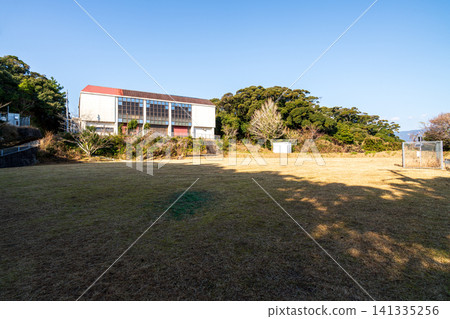 【廢棄學校】舊出羽小學:德島縣海部郡麥町操場及體育館1 【廢棄學校】舊出羽小學:德島縣海部郡麥町操場及體育館1 141335256
