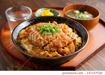 Pork cutlet on rice Pork cutlet on rice 141337588