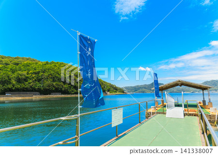 小豆島周圍瀨戶內海溫暖平靜的海水 小豆島周圍瀨戶內海溫暖平靜的海水 141338007