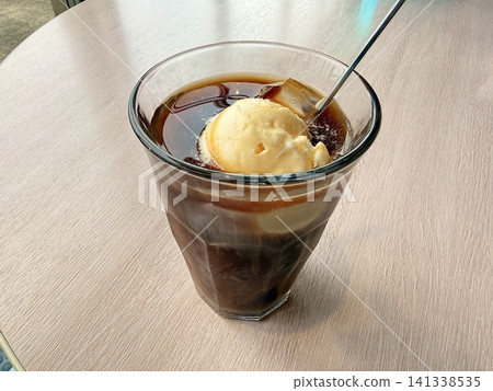 冰鎮咖啡漂浮飲料 冰鎮咖啡漂浮飲料 141338535