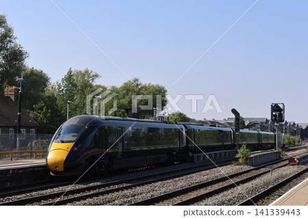 London-bound trains that stop at Oxford Station in England London-bound trains that stop at Oxford Station in England 141339443