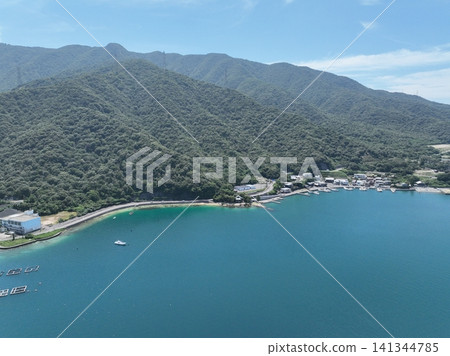 從福井縣瑞島拍攝的景色(無人機空拍) 從福井縣瑞島拍攝的景色(無人機空拍) 141344785