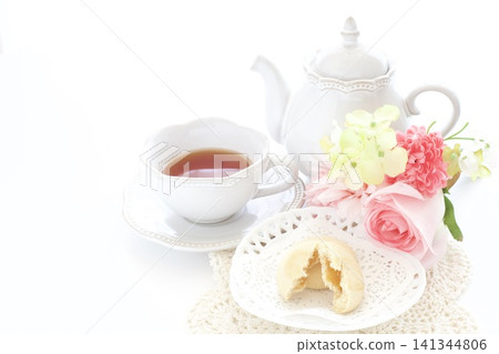 蛋奶蛋糕和茶 蛋奶蛋糕和茶 141344806
