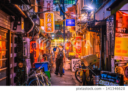 日本東京城市景觀 - 三軒茶屋車站旁的飲酒區「三茶三街」(三軒茶屋三角區)景觀 日本東京城市景觀 - 三軒茶屋車站旁的飲酒區「三茶三街」(三軒茶屋三角區)景觀 141346628
