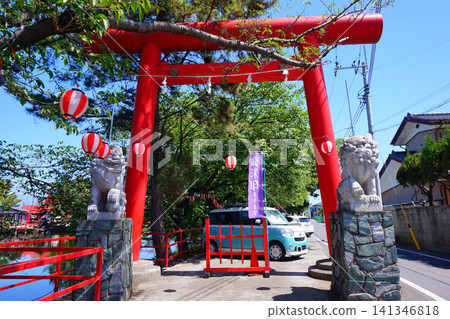 禦嶽山、白龍神社、鳥居、小犬、群馬縣、伊勢崎縣 禦嶽山、白龍神社、鳥居、小犬、群馬縣、伊勢崎縣 141346818