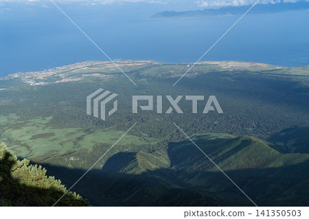 Green land and sea viewed from the mountaintop Green land and sea viewed from the mountaintop 141350503