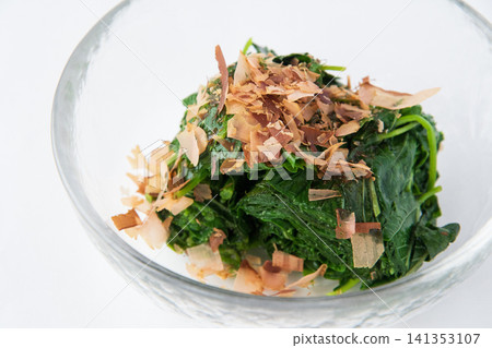 Blanched molokhia with bonito flakes Blanched molokhia with bonito flakes 141353107
