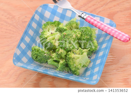 Simple. Stir-fried broccoli with mayonnaise. A vegetable dish. Simple. Stir-fried broccoli with mayonnaise. A vegetable dish. 141353652