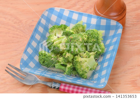 Simple. Stir-fried broccoli with mayonnaise. A vegetable dish. Simple. Stir-fried broccoli with mayonnaise. A vegetable dish. 141353653