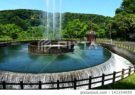 日本最大的圓柱形輸水結構(特水園圓柱形輸水水上樂園) 日本最大的圓柱形輸水結構(特水園圓柱形輸水水上樂園) 141354939