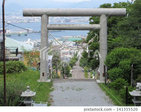 從山神神社鳥居眺望函館灣！北海道函館市 141355520