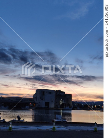 Sunset in Himi 141356908