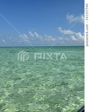 透明度出眾的海 141357540