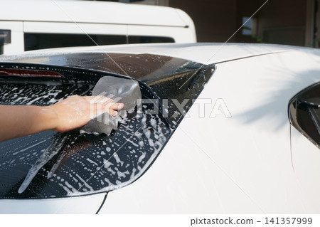 清洗汽車後窗 141357999
