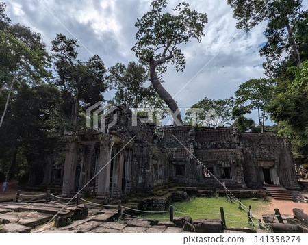 Angkor Wat Ta Prohm Angkor Wat Ta Prohm 141358274