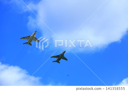 Air Self-Defense Force training aircraft and fighter jets taking off Air Self-Defense Force training aircraft and fighter jets taking off 141358555