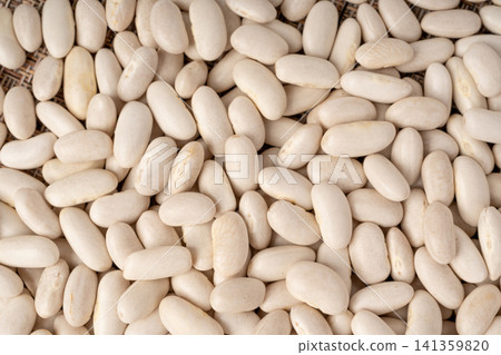White kidney bean, dry cannellini beans pile White kidney bean, dry cannellini beans pile 141359820