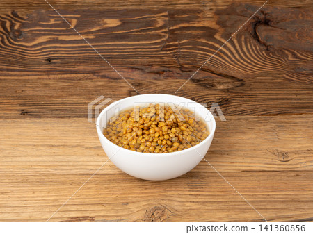 Cooked lentil, boiled green lentils 141360856