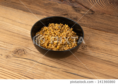 Cooked lentil, boiled green lentils 141360860