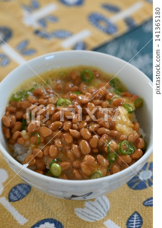 Natto is expected to have health benefits. Natto is expected to have health benefits. 141365180