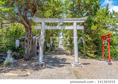 Itsukushima Shrine (Nojima Benzaiten), located at the southernmost tip of Minamiboso. Itsukushima Shrine (Nojima Benzaiten), located at the southernmost tip of Minamiboso. 141365919