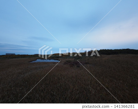 10月上旬的月山(山形縣鶴岡市、莊內町、西川町) 10月上旬的月山(山形縣鶴岡市、莊內町、西川町) 141366281