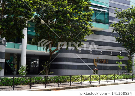 SMU university campus with green trees and modern facade SMU university campus with green trees and modern facade 141368524