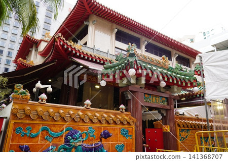 Vibrant Traditional Chinese Temple Architecture Vibrant Traditional Chinese Temple Architecture 141368707
