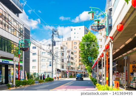 東京地鐵丸之內線新中野站前的鍋屋橫丁商店街，東京都中野區 141369495