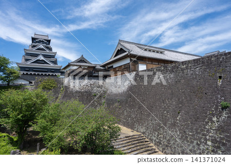 熊本縣,晴空萬裡下的熊本城主堡 熊本縣,晴空萬裡下的熊本城主堡 141371024