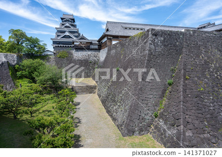 熊本縣,晴空萬裡下的熊本城主堡 熊本縣,晴空萬裡下的熊本城主堡 141371027