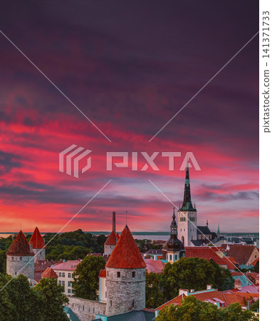 Tallinn Old Town panorama at an intense red sunset 141371733