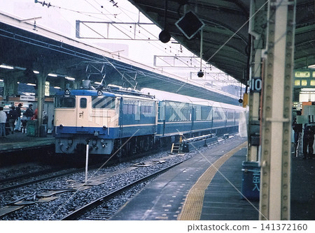 臨時臥舖特快列車朝風82號 141372160