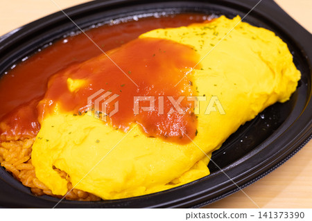 美味的雞肉飯煎蛋捲 美味的雞肉飯煎蛋捲 141373390